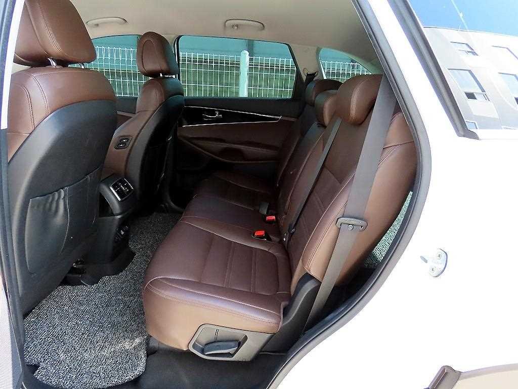 기아 쏘렌토 올 뉴 쏘렌토 디젤 2WD 2.0 노블레스 기본형 이미지 6