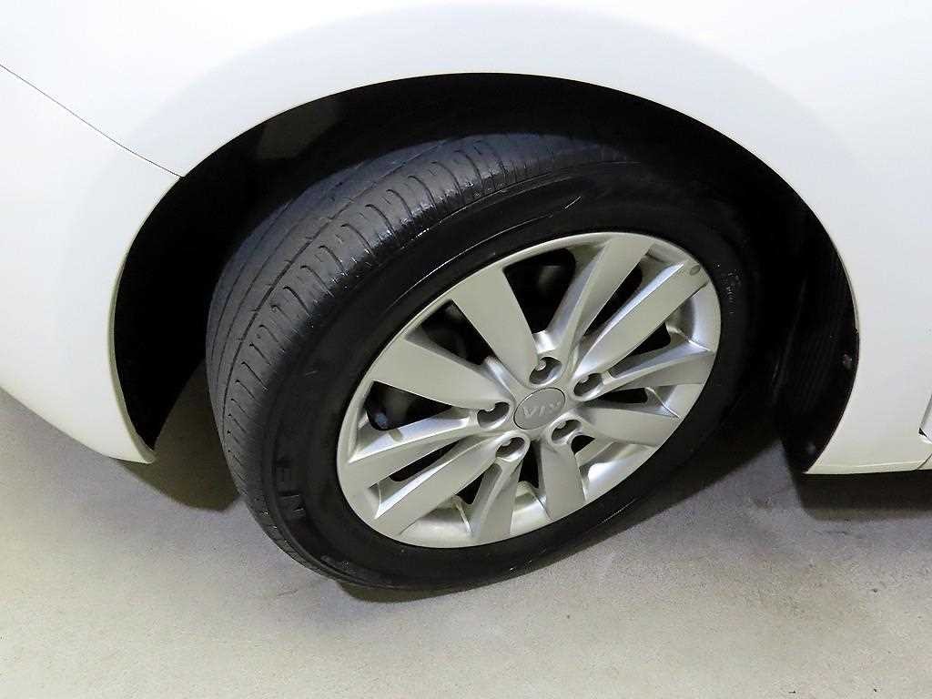 기아 K3 1.6 GDI 트렌디 이미지 18