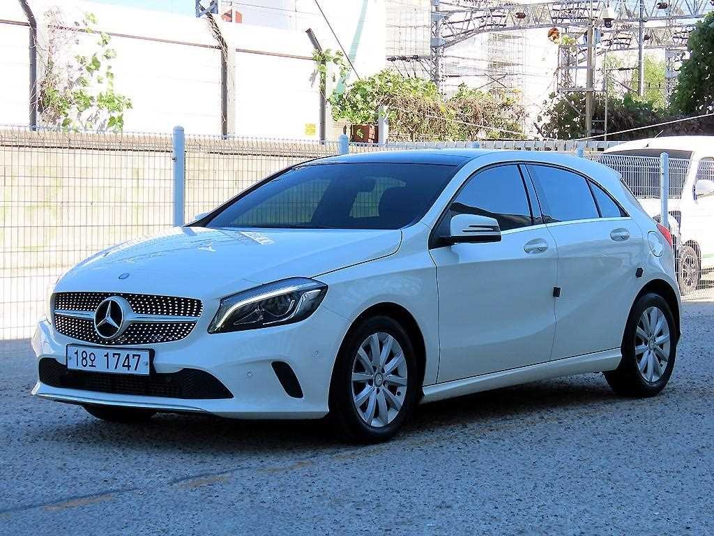 벤츠 A 클래스 A클래스 W176 A200 이미지 2