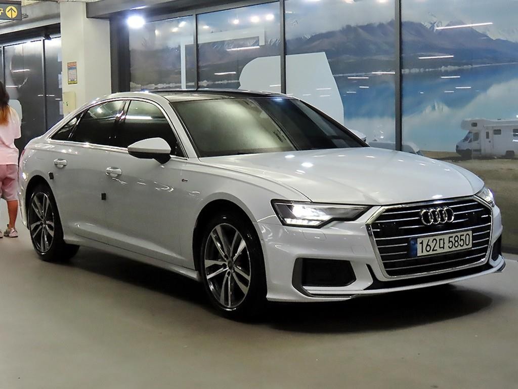 아우디 A6 A6 (C8) 45 TFSI 프리미엄 이미지 1