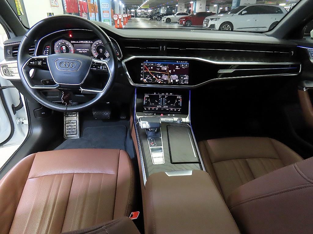 아우디 A6 A6 (C8) 45 TFSI 프리미엄 이미지 10