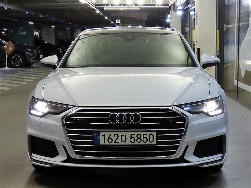 아우디 A6 A6 (C8) 45 TFSI 프리미엄 이미지 2