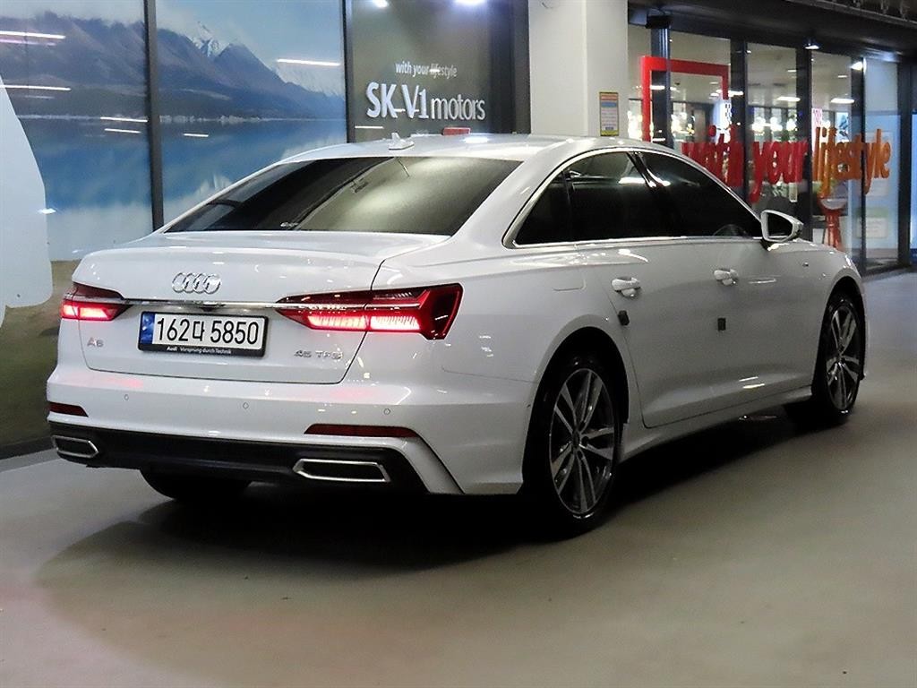 아우디 A6 A6 (C8) 45 TFSI 프리미엄 이미지 4