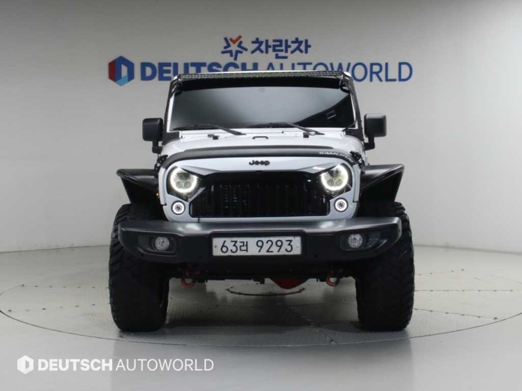 지프 랭글러 2.8 루비콘 4DR 이미지 3
