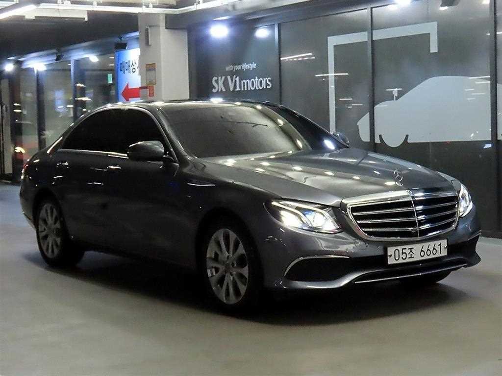 벤츠 E 클래스 E-클래스 W213 E300 익스클루시브 이미지 1
