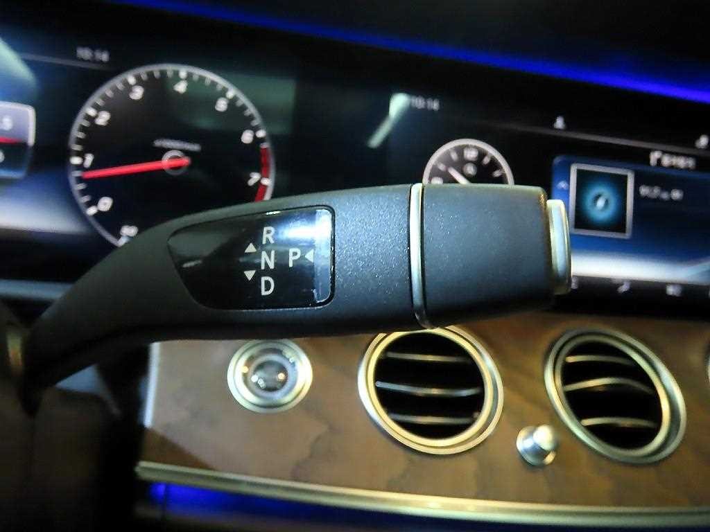 벤츠 E 클래스 E-클래스 W213 E300 익스클루시브 이미지 12