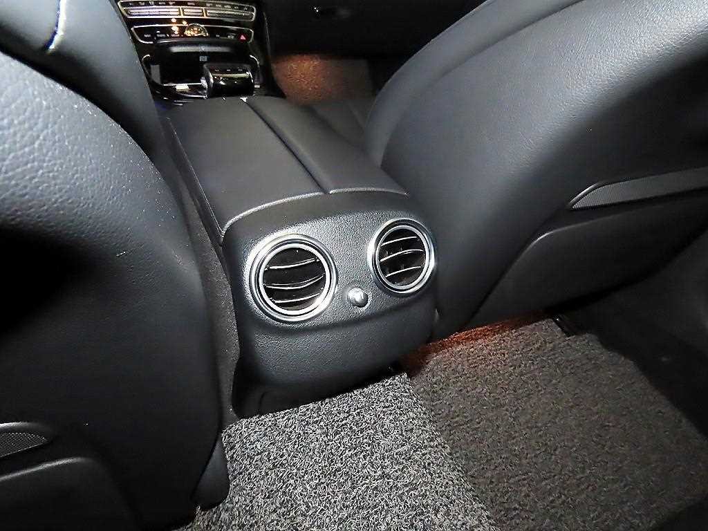 벤츠 E 클래스 E-클래스 W213 E300 익스클루시브 이미지 15