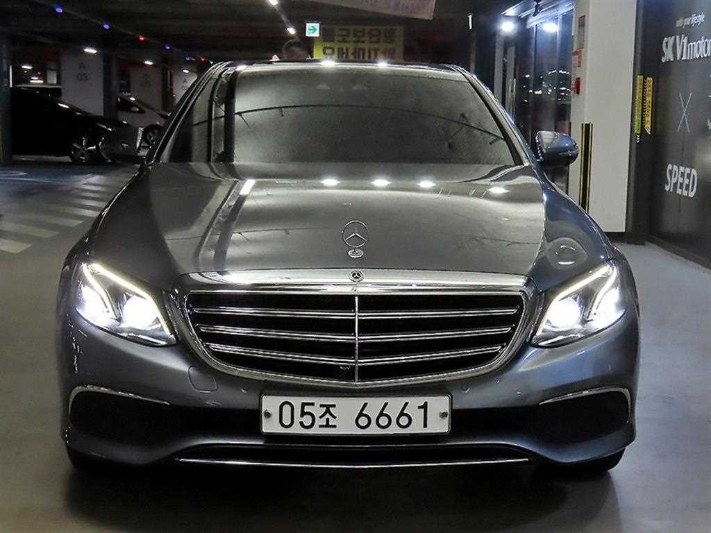 벤츠 E 클래스 E-클래스 W213 E300 익스클루시브 이미지 2