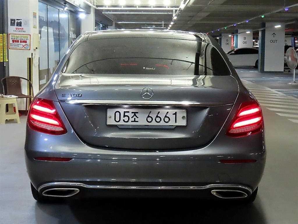 벤츠 E 클래스 E-클래스 W213 E300 익스클루시브 이미지 5