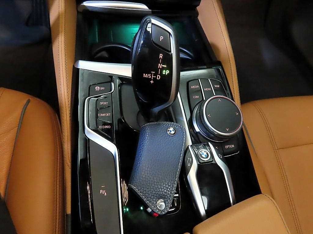 BMW 5시리즈 5시리즈 (G30) 520i 럭셔리 이미지 12