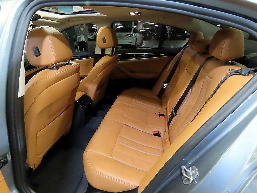 BMW 5시리즈 5시리즈 (G30) 520i 럭셔리 이미지 7