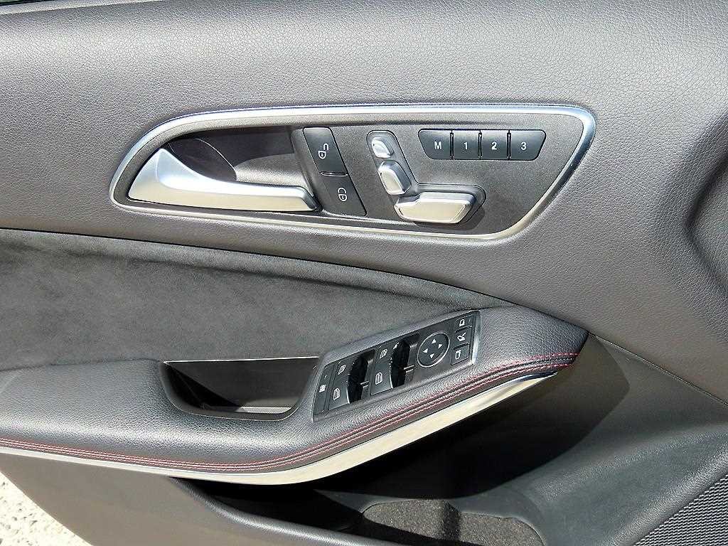 벤츠 A 클래스 A클래스 W176 A200 AMG LINE 이미지 11