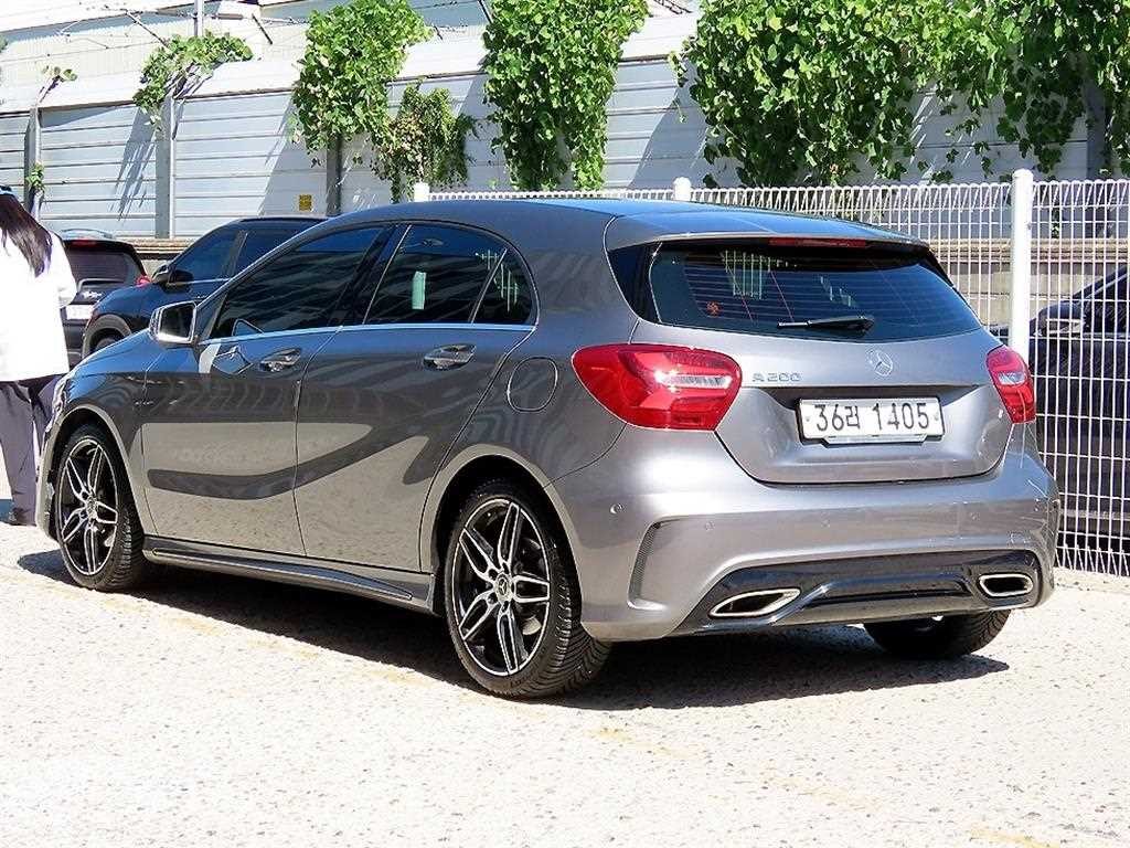 벤츠 A 클래스 A클래스 W176 A200 AMG LINE 이미지 3