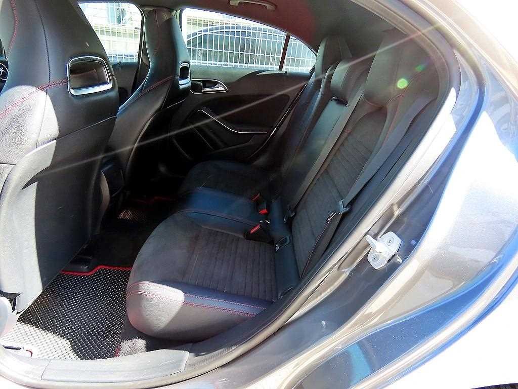 벤츠 A 클래스 A클래스 W176 A200 AMG LINE 이미지 6