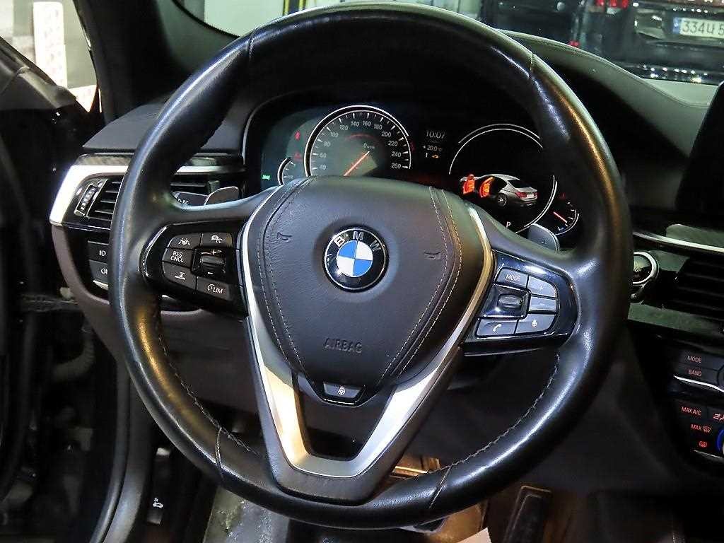 BMW 5시리즈 5시리즈 (G30) 520d xDrive M 스포츠 플러스 이미지 8