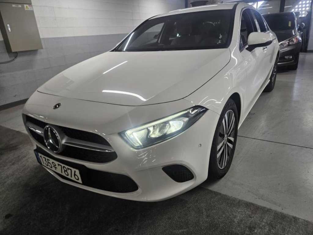 벤츠 A 클래스 A클래스 W177 A220 세단 이미지 1