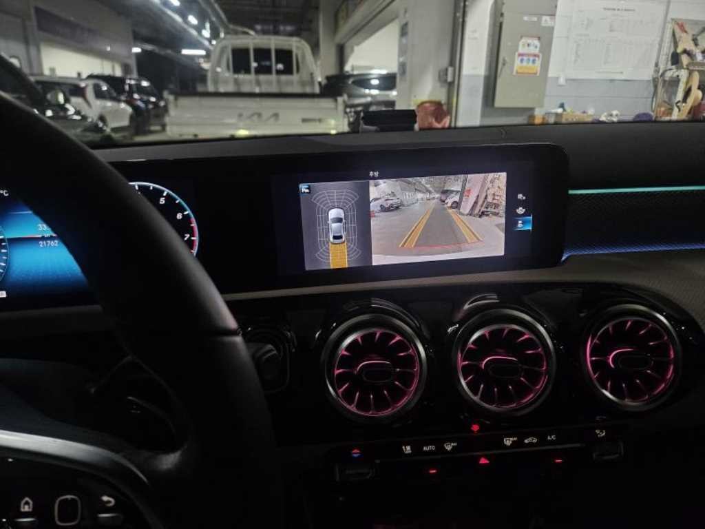 벤츠 A 클래스 A클래스 W177 A220 세단 이미지 4
