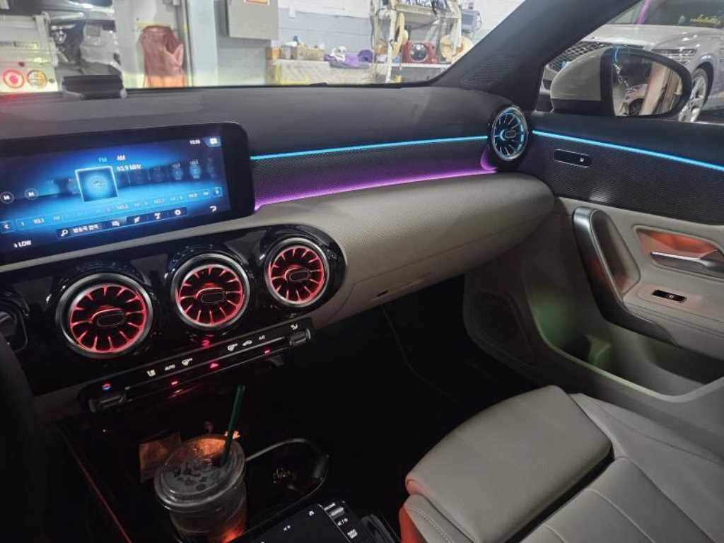 벤츠 A 클래스 A클래스 W177 A220 세단 이미지 8
