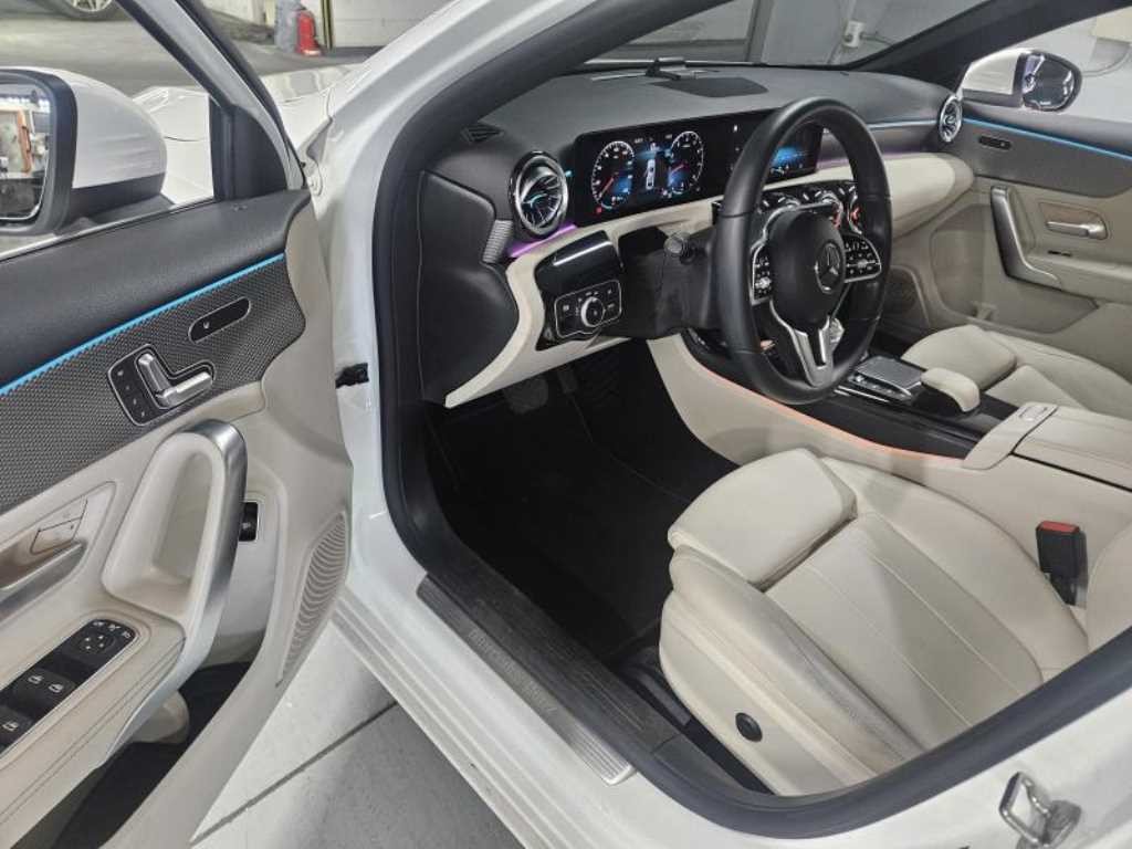 벤츠 A 클래스 A클래스 W177 A220 세단 이미지 9
