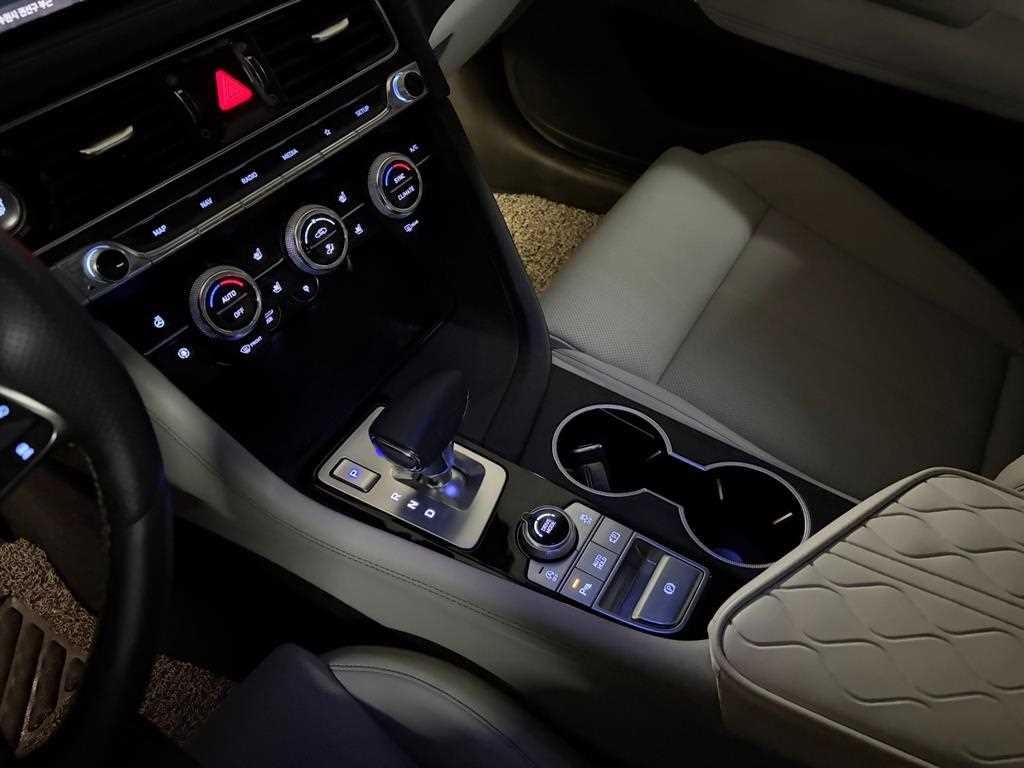 제네시스 G70 더 뉴 G70 가솔린 2.0T 2WD 이미지 13