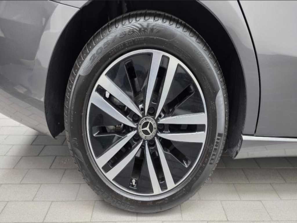 벤츠 A 클래스 A클래스 W177 A220 세단 이미지 5