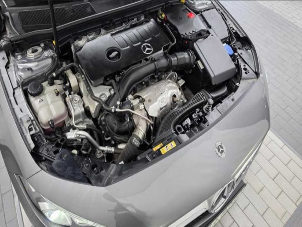 벤츠 A 클래스 A클래스 W177 A220 세단 이미지 6