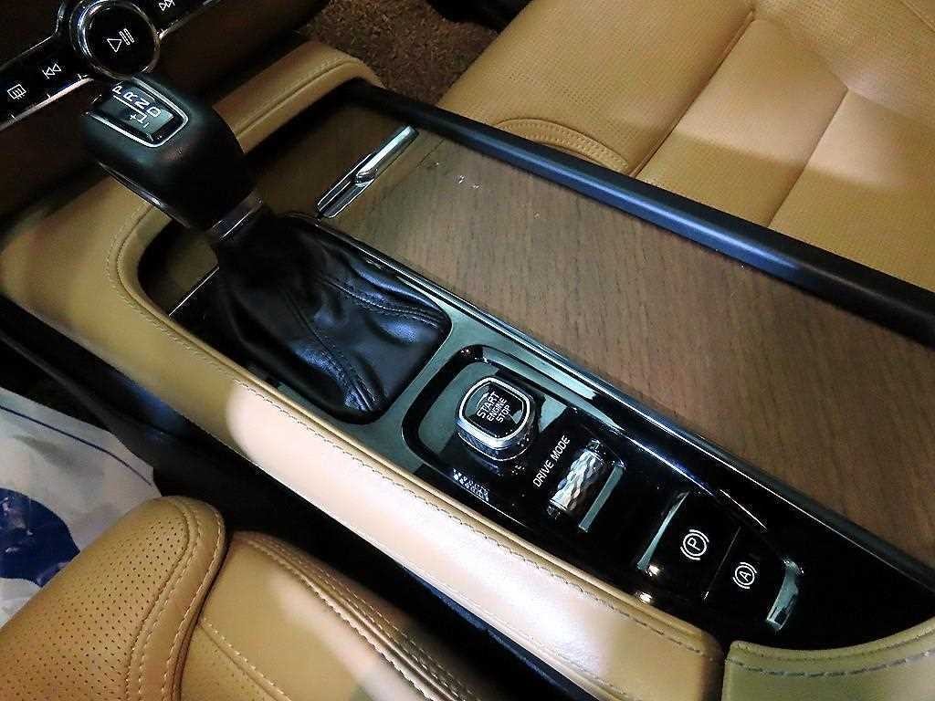볼보 XC90 XC90 2세대 2.0 T6 AWD 인스크립션 이미지 12