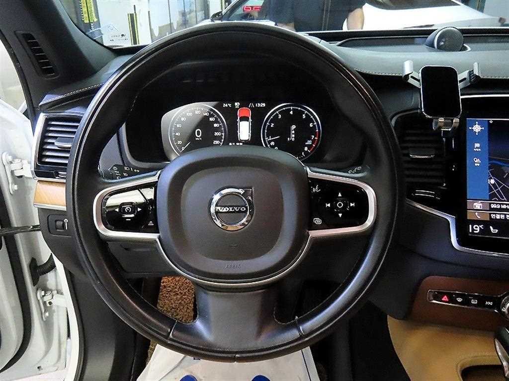 볼보 XC90 XC90 2세대 2.0 T6 AWD 인스크립션 이미지 8