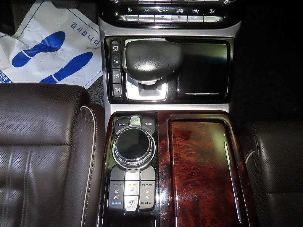 제네시스 EQ900 3.8 GDI AWD 프리미엄 럭셔리 이미지 12