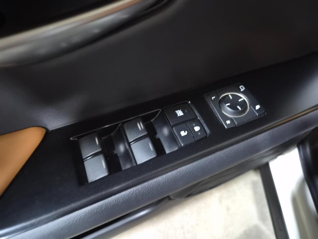 렉서스 UX UX 250h 2.0 2WD 이미지 12