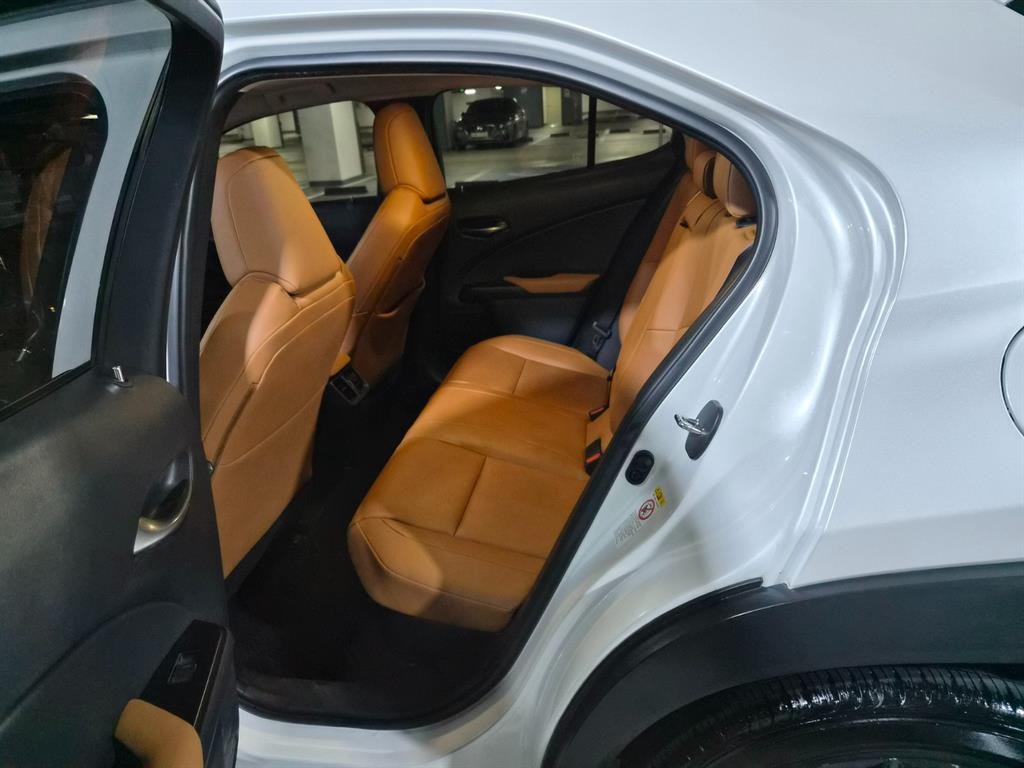렉서스 UX UX 250h 2.0 2WD 이미지 7