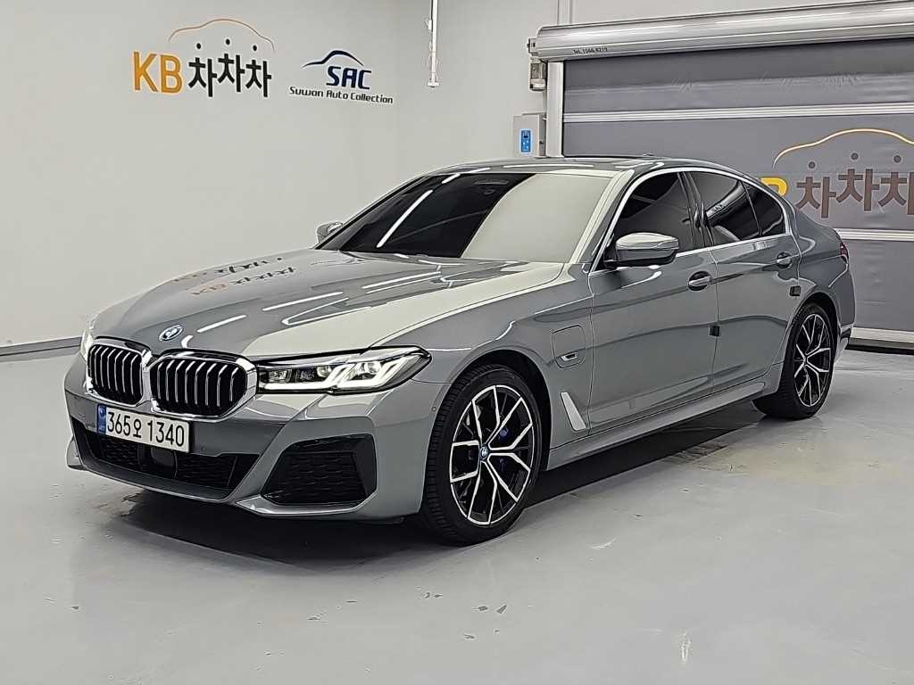 BMW 5시리즈 5시리즈 (G30) 530e M 스포츠 이미지 1