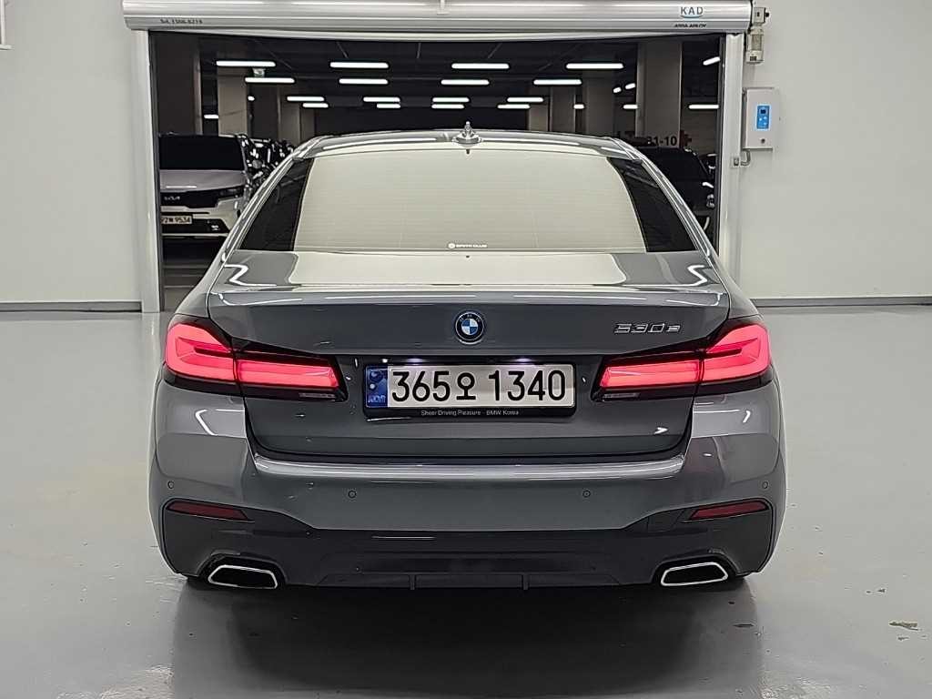 BMW 5시리즈 5시리즈 (G30) 530e M 스포츠 이미지 3