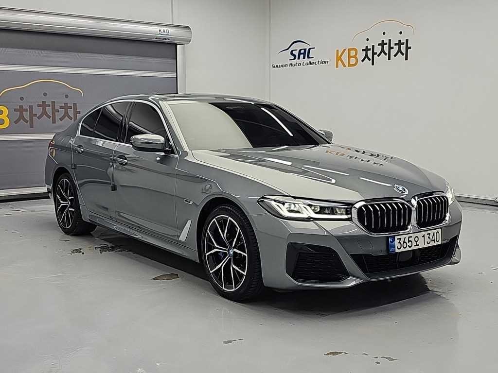 BMW 5시리즈 5시리즈 (G30) 530e M 스포츠 이미지 4