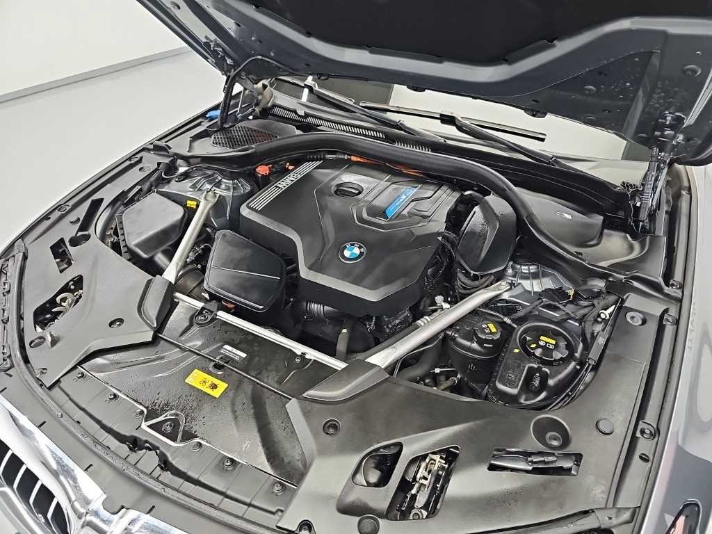BMW 5시리즈 5시리즈 (G30) 530e M 스포츠 이미지 5