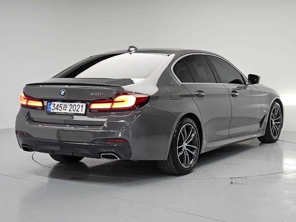 BMW 5시리즈 5시리즈 (G30) 520i M 스포츠 이미지 4