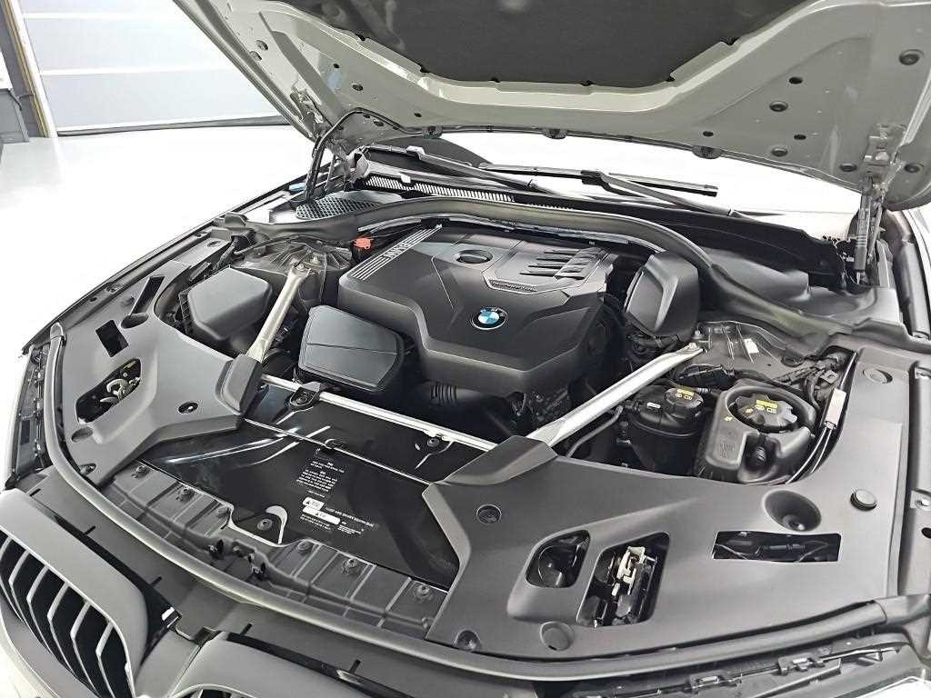 BMW 5시리즈 5시리즈 (G30) 520i M 스포츠 이미지 5