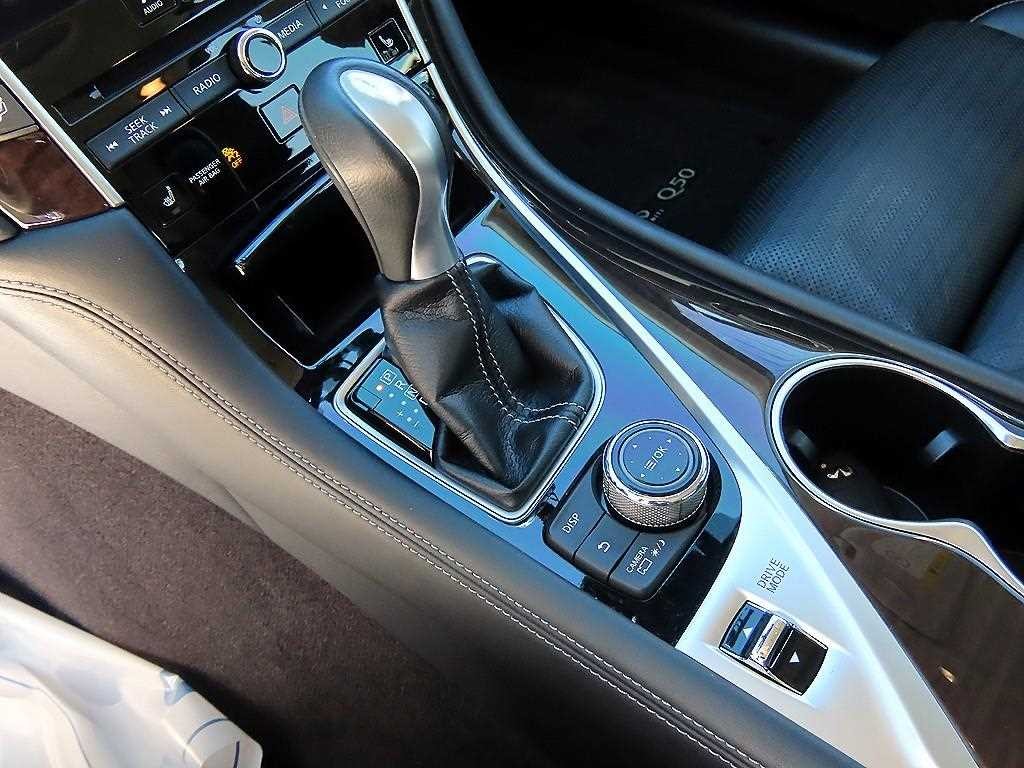 인피니티 Q Q50 3.5 하이브리드 하이테크 이미지 10