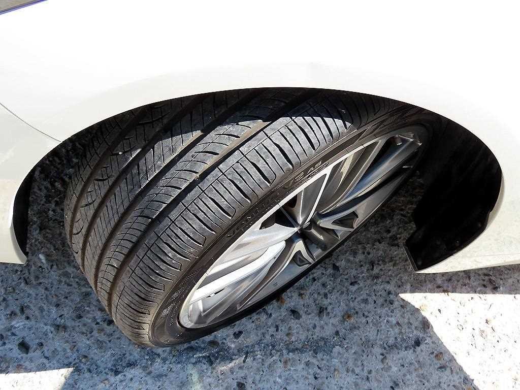 인피니티 Q Q50 3.5 하이브리드 하이테크 이미지 20