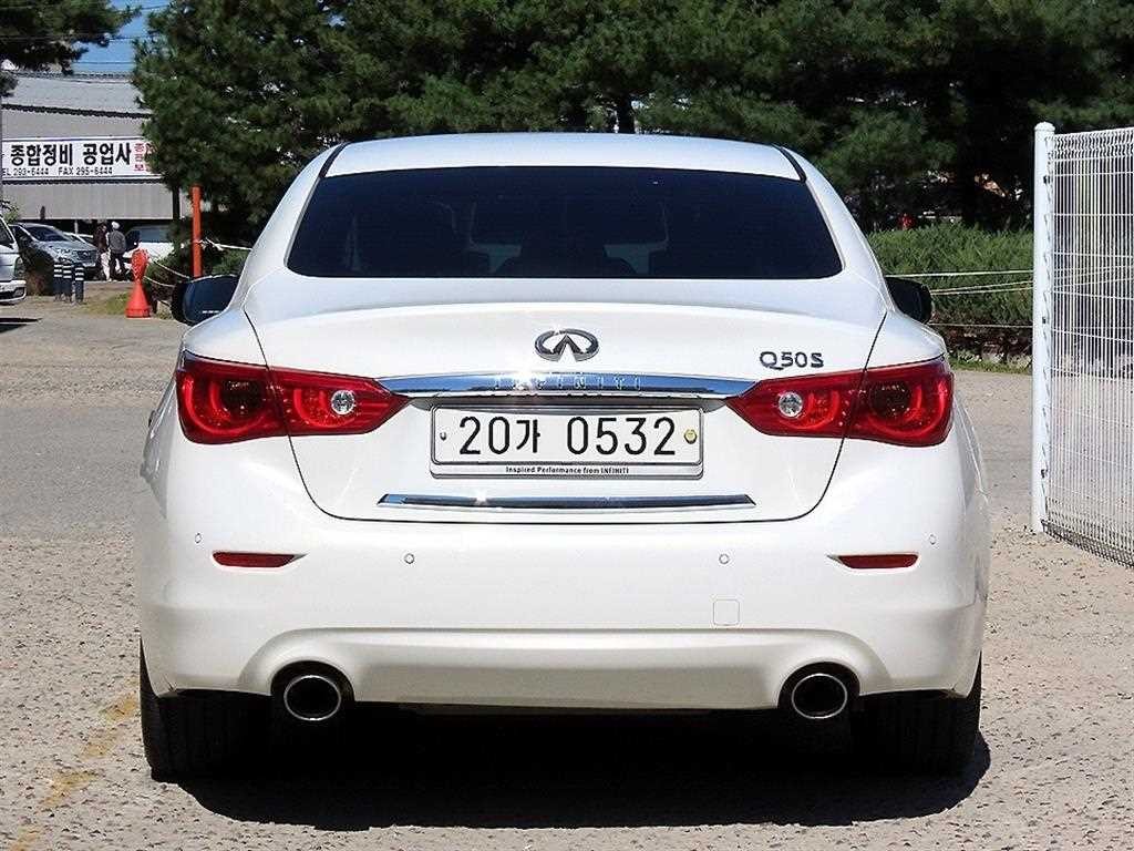 인피니티 Q Q50 3.5 하이브리드 하이테크 이미지 4