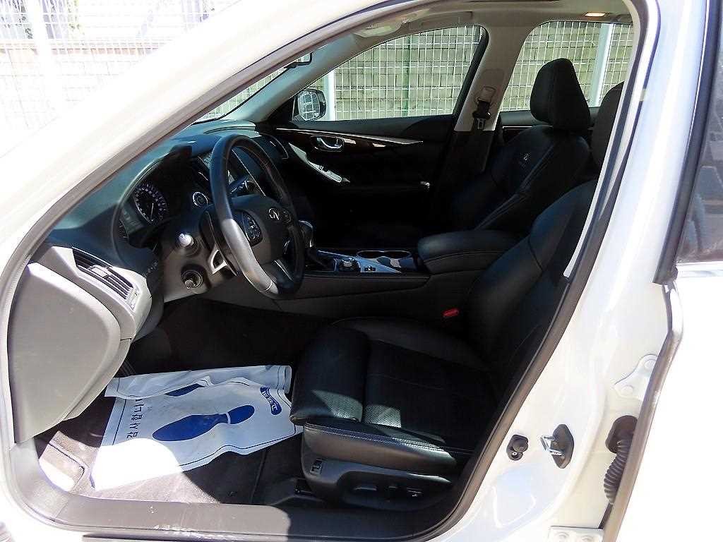 인피니티 Q Q50 3.5 하이브리드 하이테크 이미지 5
