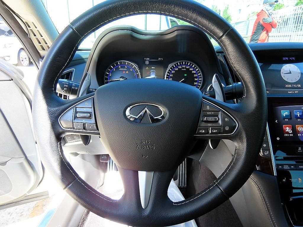 인피니티 Q Q50 3.5 하이브리드 하이테크 이미지 8