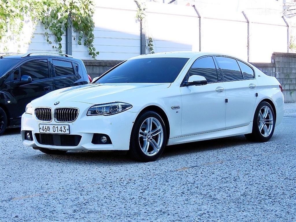 BMW 5시리즈 5시리즈 (F10) 520d xDrive M 에어로다이나믹 이미지 2