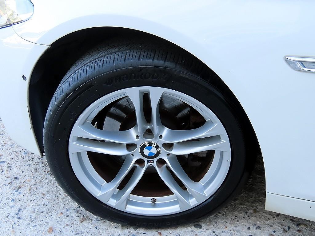 BMW 5시리즈 5시리즈 (F10) 520d xDrive M 에어로다이나믹 이미지 20