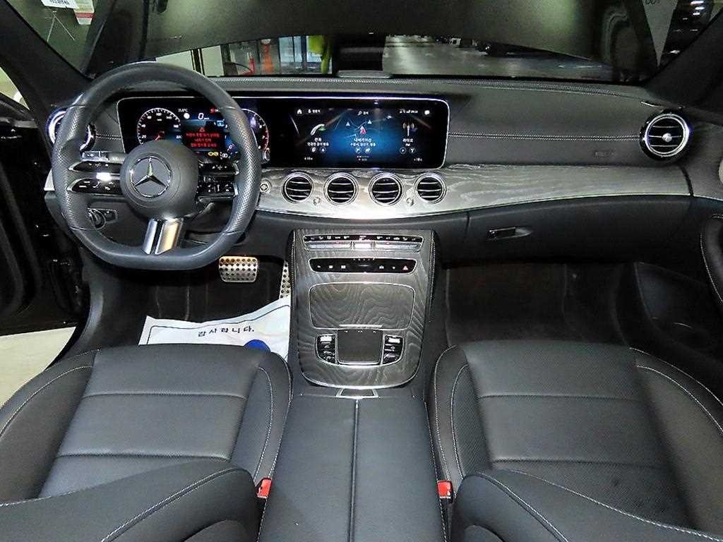 벤츠 E 클래스 E-클래스 W213 E350 4MATIC AMG LINE 이미지 10