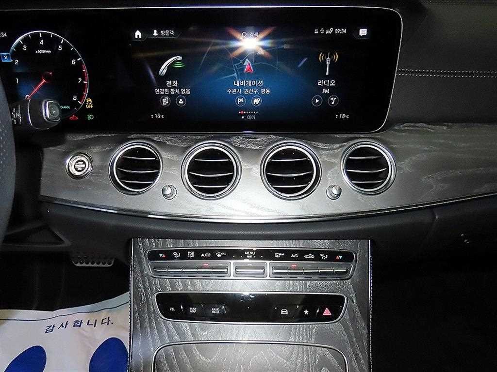 벤츠 E 클래스 E-클래스 W213 E350 4MATIC AMG LINE 이미지 11