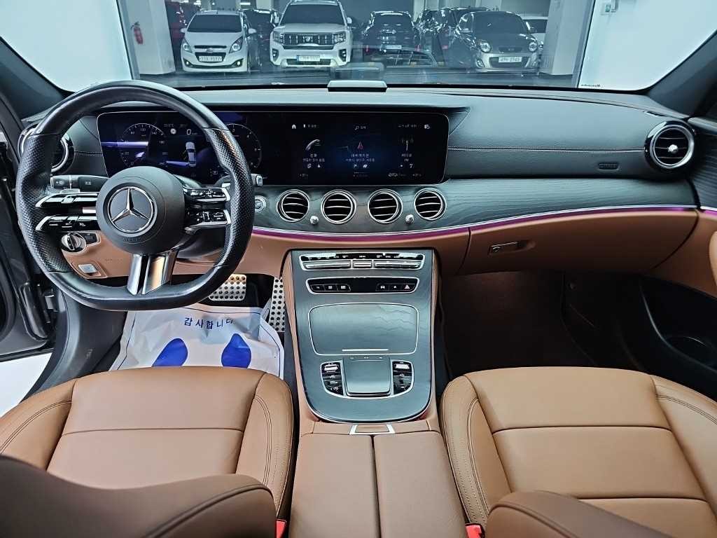 벤츠 E 클래스 E-클래스 W213 E220d 4MATIC AMG라인 이미지 7