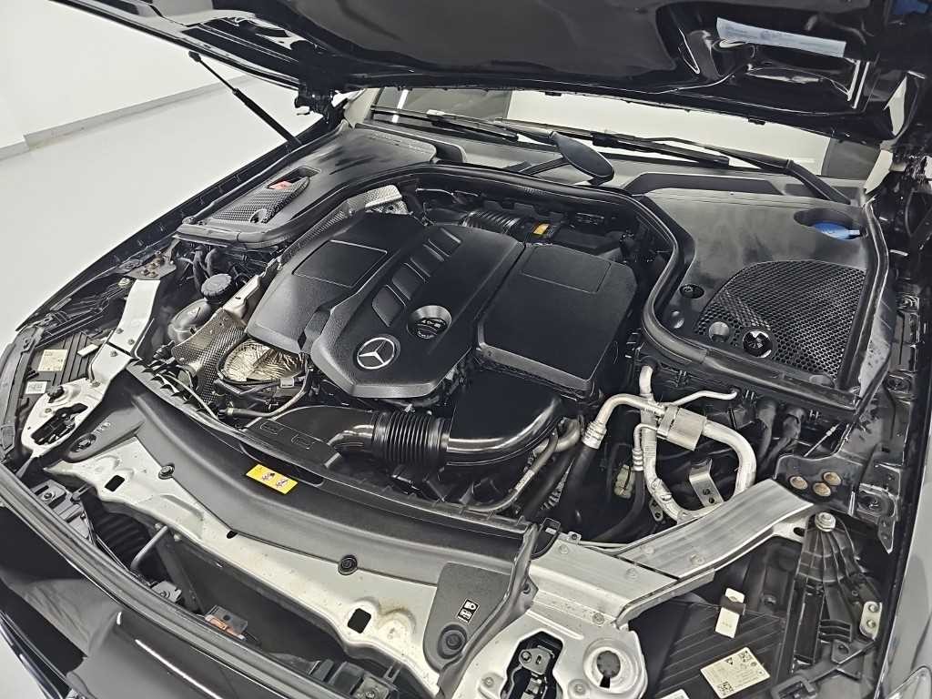 벤츠 E 클래스 E-클래스 W213 E220d 4MATIC AMG라인 이미지 5