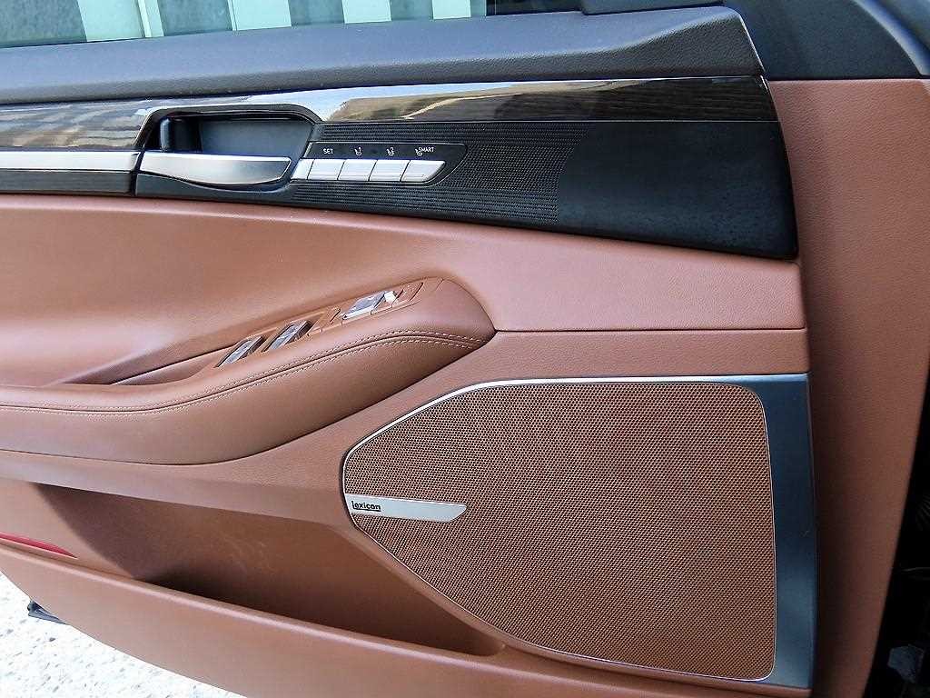 제네시스 G90 3.8 GDI AWD 럭셔리 이미지 11