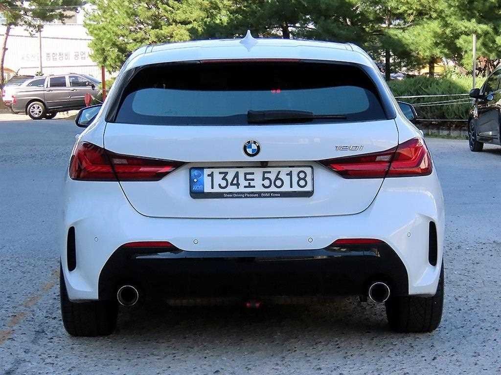 BMW 1시리즈 1시리즈 (F40) 120i M 스포츠 이미지 4